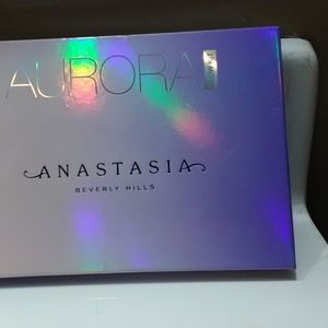 Anastasia Beverly Hills Aurora Glow Kit